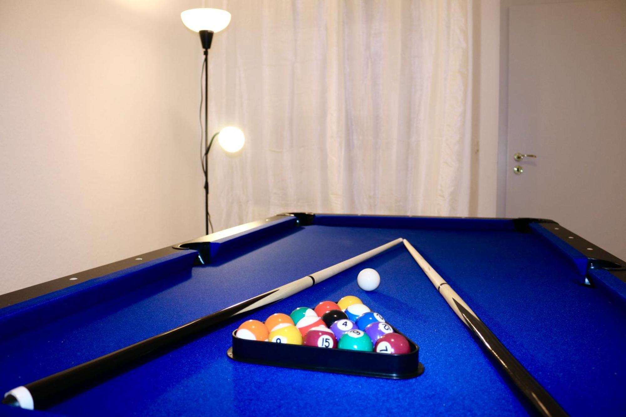 Yr Apartment Im Stadtzentrum - Billardtisch - Parkplatz - 140Qm 包岑 外观 照片