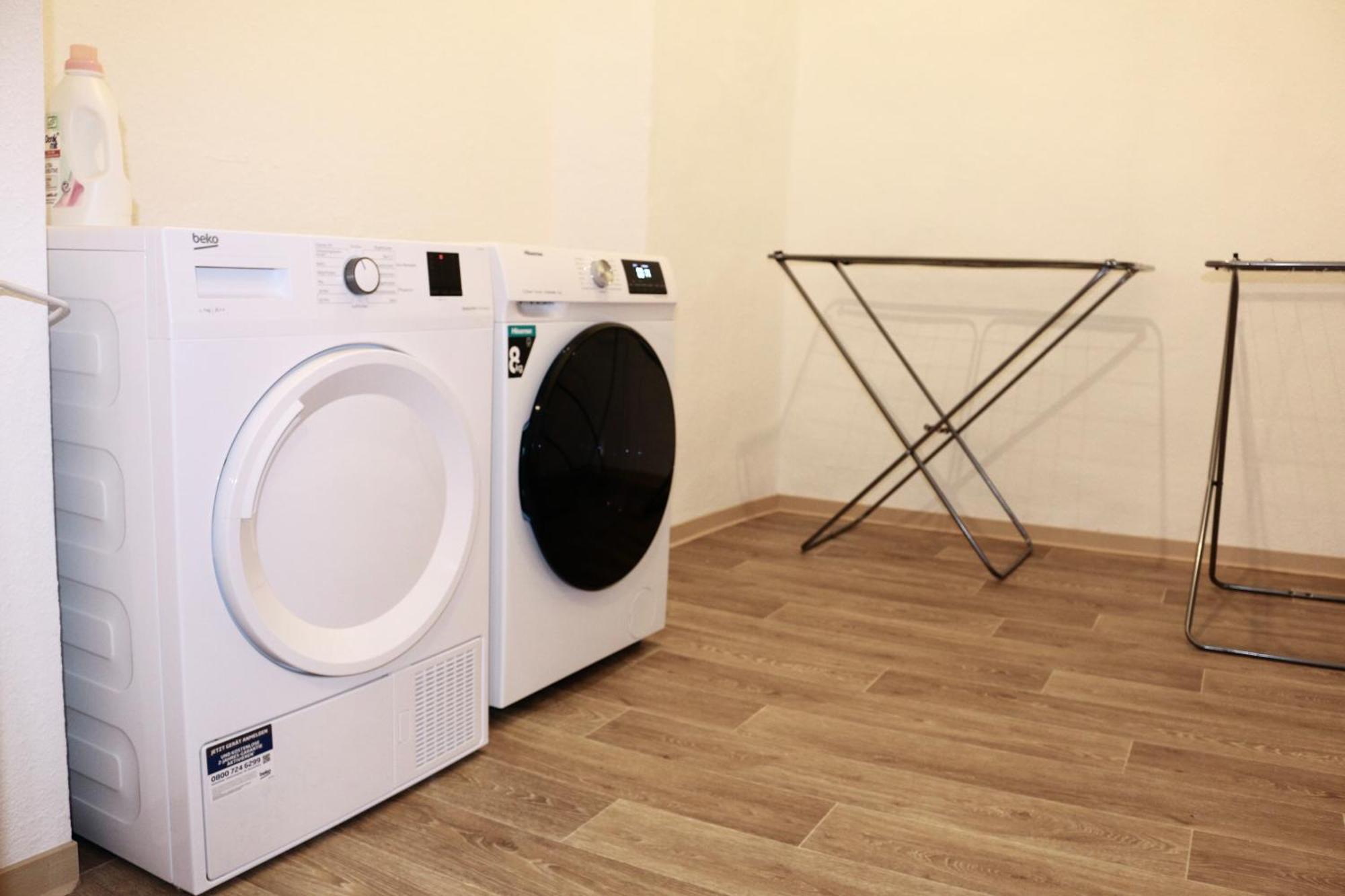 Yr Apartment Im Stadtzentrum - Billardtisch - Parkplatz - 140Qm 包岑 外观 照片