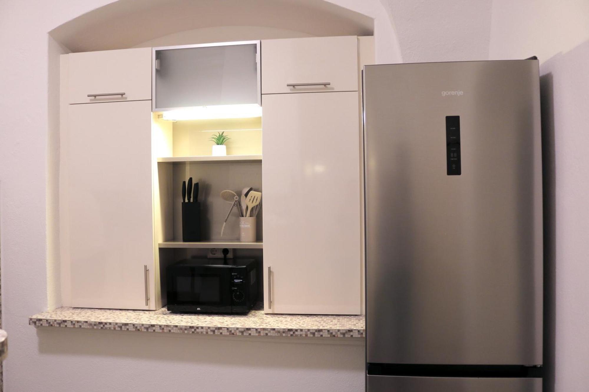 Yr Apartment Im Stadtzentrum - Billardtisch - Parkplatz - 140Qm 包岑 外观 照片