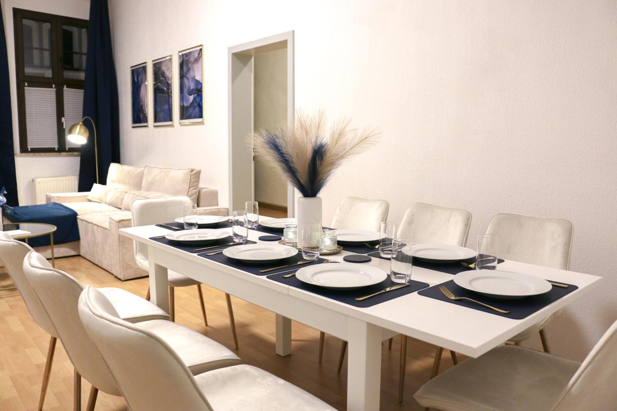 Yr Apartment Im Stadtzentrum - Billardtisch - Parkplatz - 140Qm 包岑 外观 照片