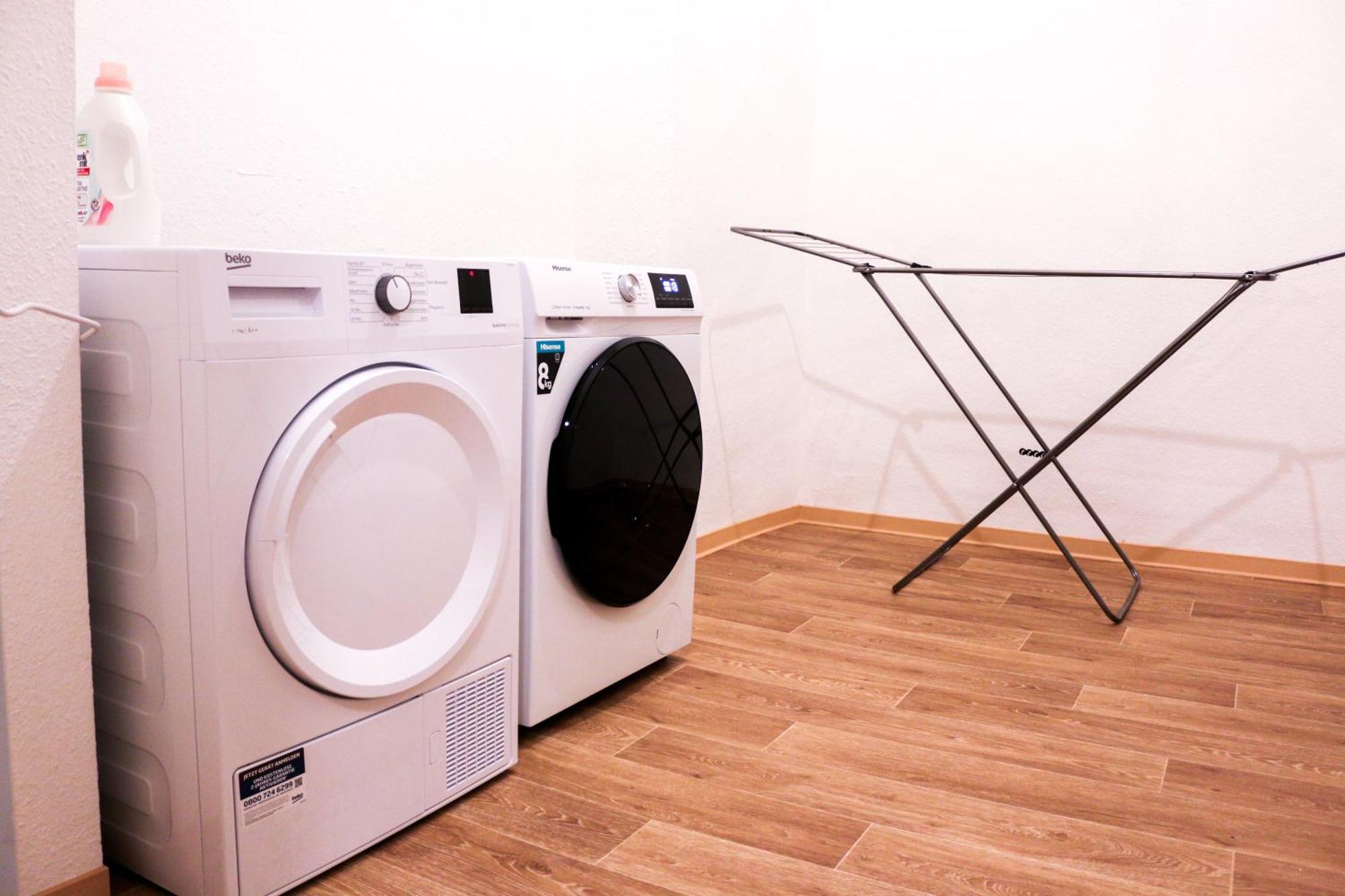 Yr Apartment Im Stadtzentrum - Billardtisch - Parkplatz - 140Qm 包岑 外观 照片