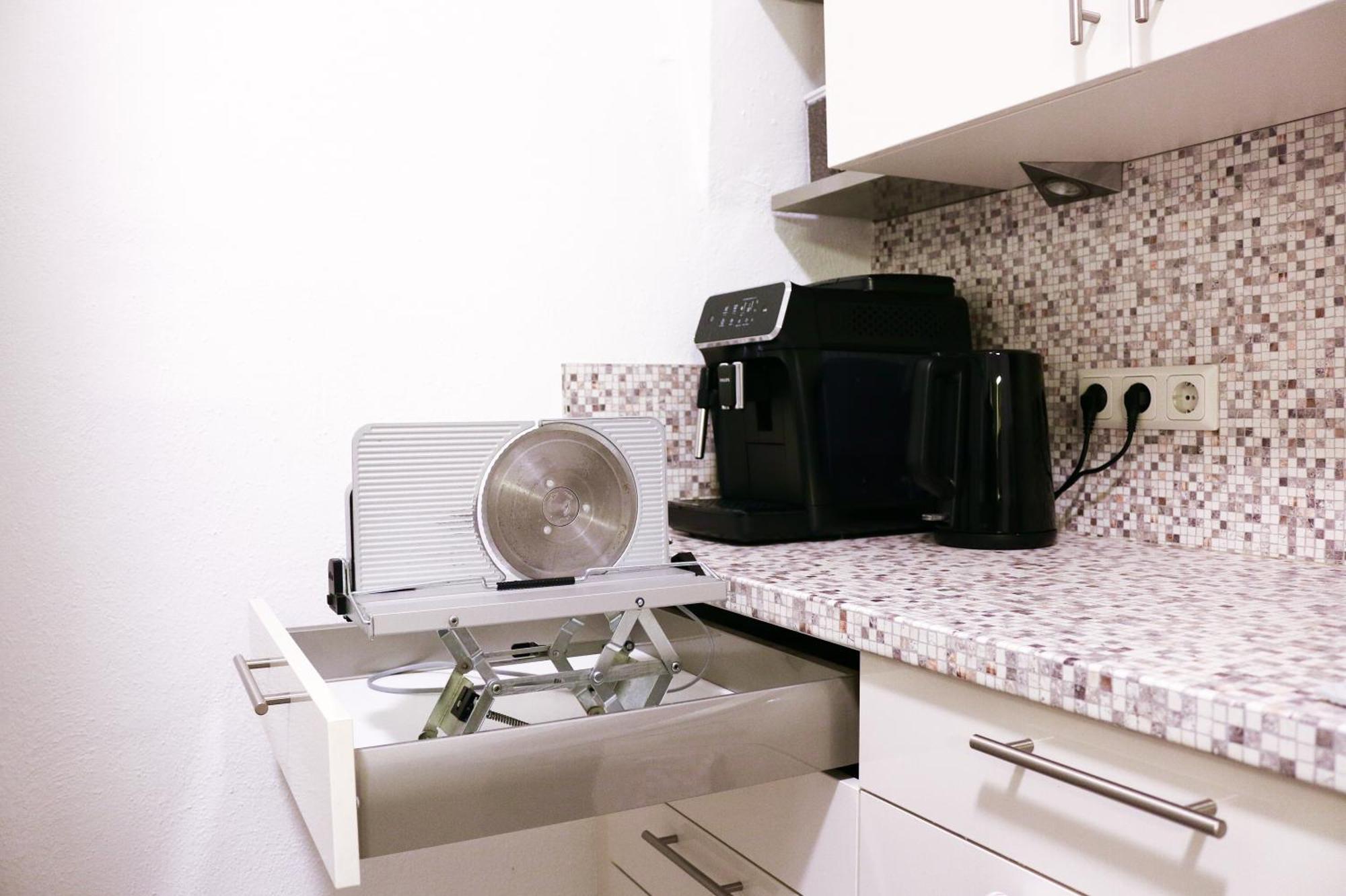 Yr Apartment Im Stadtzentrum - Billardtisch - Parkplatz - 140Qm 包岑 外观 照片